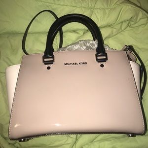 Michael Kors Cream Handbag (NWT)